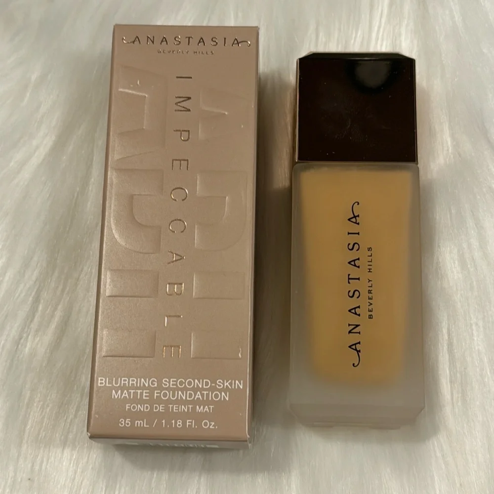 Anastasia Beverly Hills Impeccable Blurring Second-Skin Matte Foundation 3WO